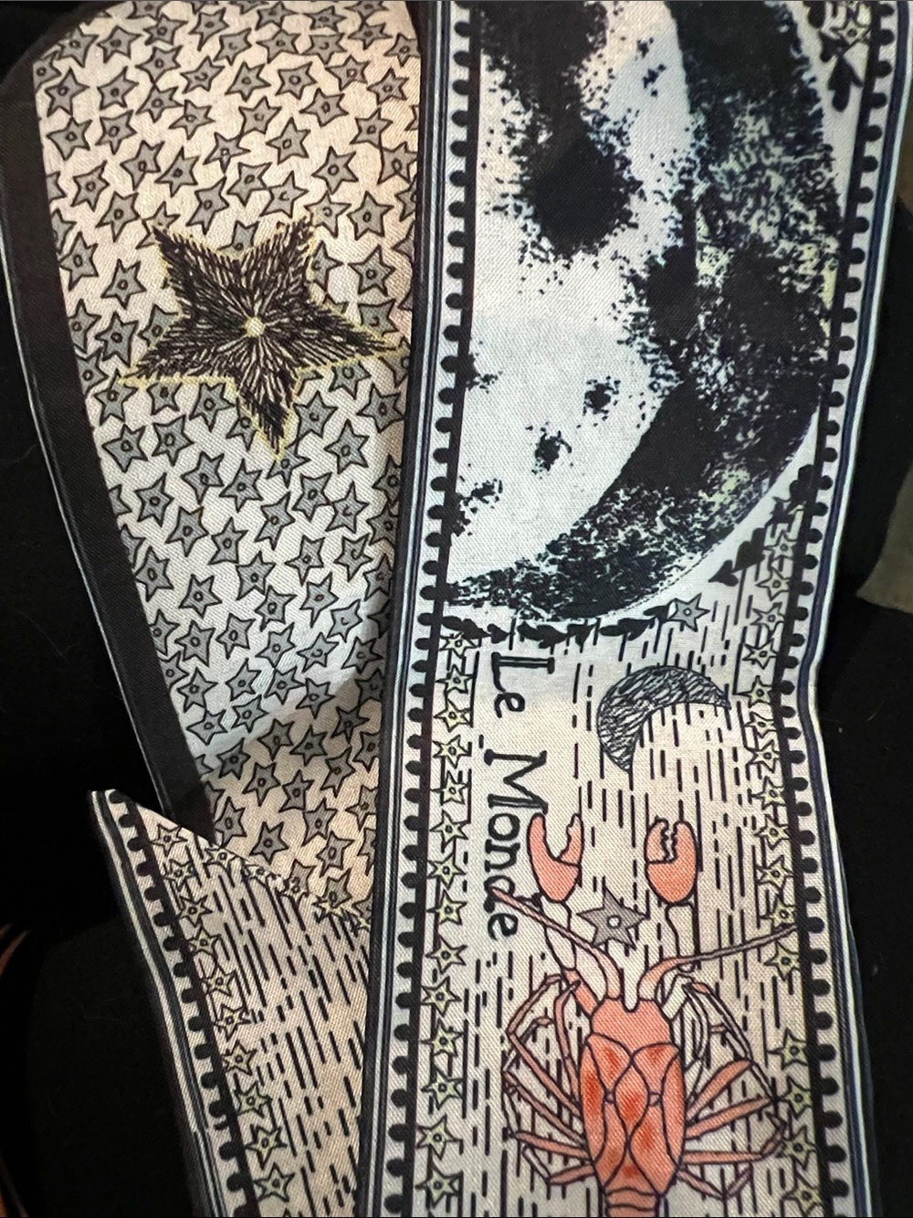 le monde design scarf with star on the other side for your hair, neck or bag